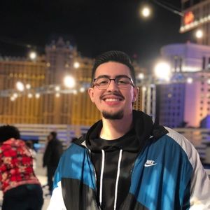 Meet your Posher, Dominic